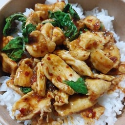 ข้าวกะเพราอกไก่