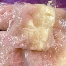 ส้มตำนมเล็กนมใหญ่แซ่บสะบึ้ม ตลาดสำเหร่