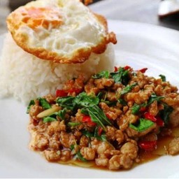 กระเพราหมูสับ
