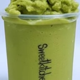 ชาเขียวมัทฉะปั่นใส่มะพร้าวหอม