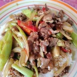 ผัดพริกหยวกเนื้อ