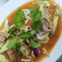 ยำปลากระป๋อง ราดข้าว