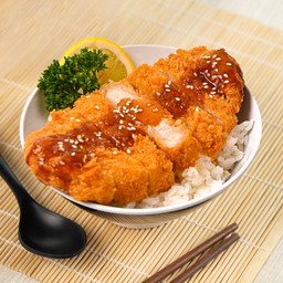 ข้าวหน้าหมูทอดซอสทงคัตสึ