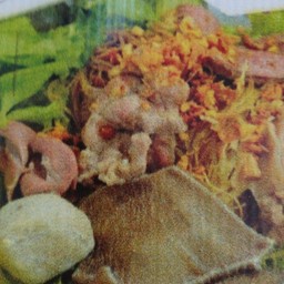 บะหมี่ทรงเครื่อง