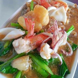 เส้นใหญ่ราดหน้าทะเล