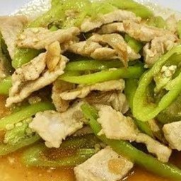 ผัดพริกอ่อนไก่