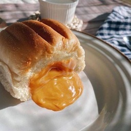 ขนมปังปิ้งสังขยาชาไทย