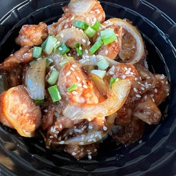 ข้าวเทปันหมู+ไก่ เลือกซอส