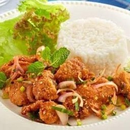 ข้าวยำไก่แซ่บ