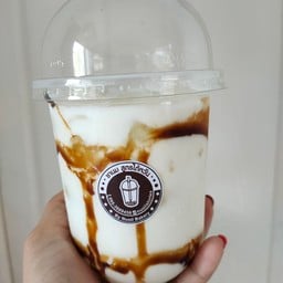 ครอฟเฟิลโฮมเมด & ชานมไข่มุก