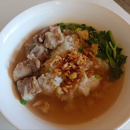 ข้าวต้มซี่โครงหมูนุ่ม