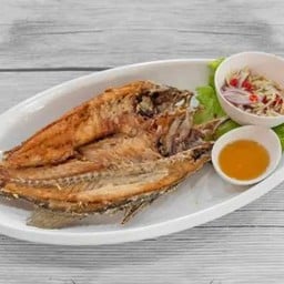 ปลากระพงทอดน้ำปลา