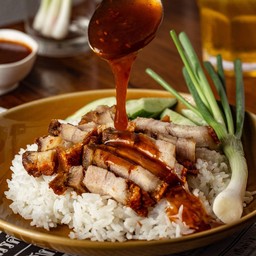 ข้าวหมูกรอบ