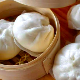 ซาลาเปาไส้ครีม (ลูกล่ะ)