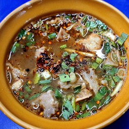 ต้มขมเครื่องในเนื้อ