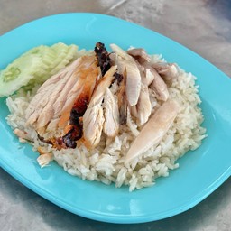 ข้าวไก่อบผสมไก่ต้ม