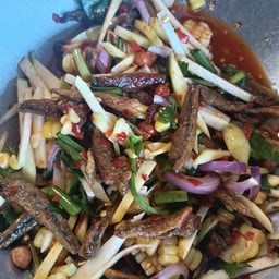 ยำท้ายตลาด ตลาดบางโฉลง