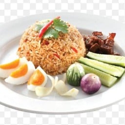 ข้่าวคลุกน้ำพริกลงเรือ หมูหวาน ไข่เค็ม เคียงผักสด