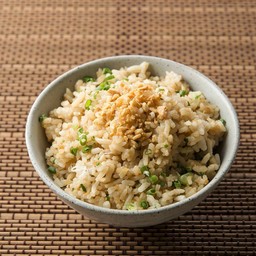 ข้าวผัดกระเทียม