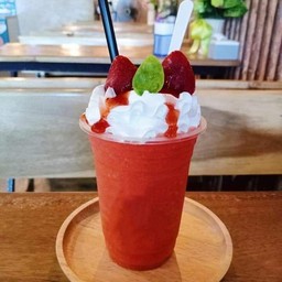 สตรอว์เบอร์รี่ สมูตตี้