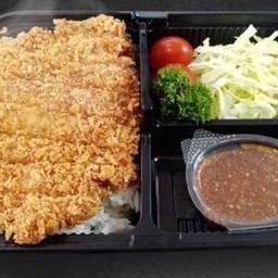 ข้าวหมูทอดซอสทงคัทซึ