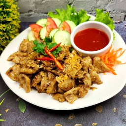 หมูทอดกระเทียม (กับข้าว)