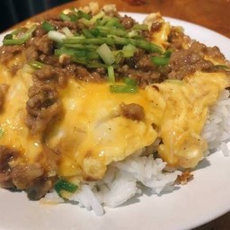 ข้าวหน้าไข่ข้นหมูสับ