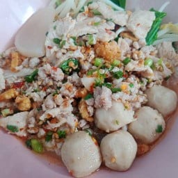 ผัดกะเพรา by ย่าโชค