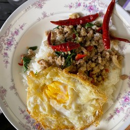 รีรันกะเพราไข่นุ่ม