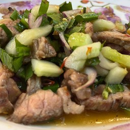 ยำเนื้อย่าง