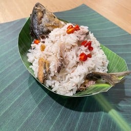 ข้าวคลุกปลาทูแม่กลอง