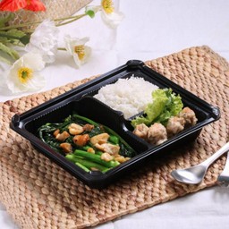 ข้าว + คะน้าฮ่องกงผัดปลากุเลาเค็ม + มินิทานเล่น