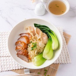 บะหมี่เกี๊ยวกุ้งหน้าเป็ดย่าง