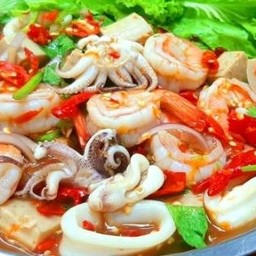 ยำรวมมิตรทะเล