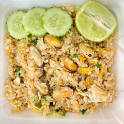 ข้าวผัดหอยแมลงภู่
