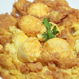ข้าวไข่เจียวเต้าหู้ไข่