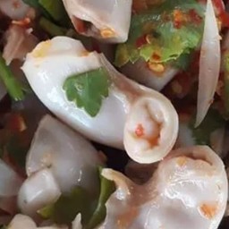 ยำใส้ตัน