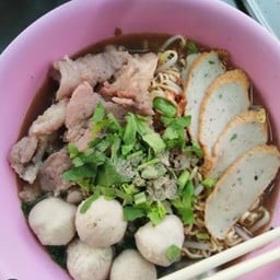 ร้านก๋วยเตี๋ยวหมูสูตรโบราญ