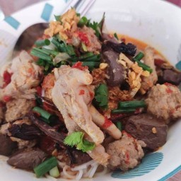 เมี่ยงหมู3ชั้น น้ำจิ้ม3รส กับ ข้าวกะเพราหมูสับ -