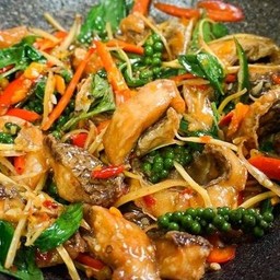 เนื้อปลาดอลลี่ผัดฉ่า