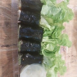 สลัดโรล-ลุยสวน ตลาดหัวรถไฟ