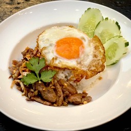 หมูสับกระเทียม ราดข้าว