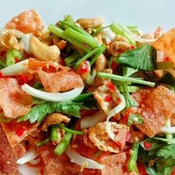 ยำสามกรอบ