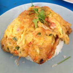 ข้าวไข่เจียวทรงเครื่อง