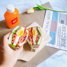 แซนวิชเกาหลี + น้ำส้มคั้น(Sandwich With Orange juice)