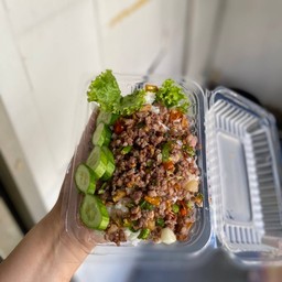 ข้าวหมูสับคั่วพริกเกลือ