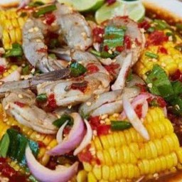 ยำข้าวโพดกุ้งสด
