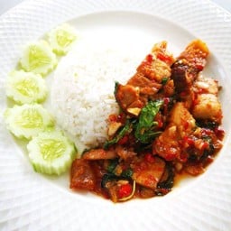 ข้าวกระเพราหมูกรอบ แซ่บนัว