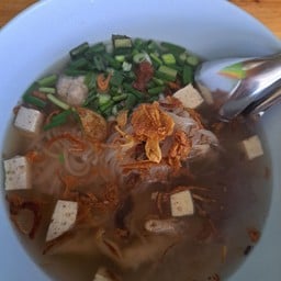 ร้านน้องประเทืองก๋วยจั๊บเวียดนาม(ถนนคลังอาวุธ)