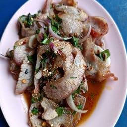 น้ำตกหมู